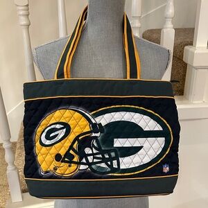 Nwot. Green packers. 16” wide by 11”.